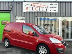 Röd Begagnad 2016 Peugeot Partner Van | 67 900 kr (Marknadspris)