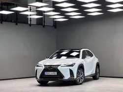 Vit Begagnad 2023 Lexus UX 250h Sport Line SUV | 369 900 kr (Lite dyr)