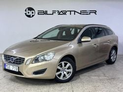Ljusbrun Begagnad 2011 Volvo V60 Momentum Kombi | 89 900 kr (Bra pris)