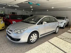 Silver Begagnad 2005 Citroën C4 Halvkombi | 37 000 kr (Marknadspris)