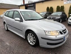 Ljusgrå (grå) Begagnad 2006 Saab 9-3 Linear Kombi | 49 900 kr (Dyr)