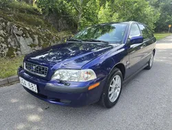 Blå Begagnad 2004 Volvo V40 Kombi | 24 900 kr (Marknadspris)