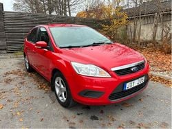 Röd Begagnad 2010 Ford Focus Trend Halvkombi | 28 500 kr (Bra pris)