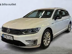 Vit Begagnad 2016 VW Passat GTE Kombi | 129 900 kr (Marknadspris)