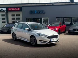 Grå Begagnad 2017 Ford Focus ST-Line Kombi | 99 900 kr (Bra pris)