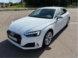 Vit Begagnad 2020 Audi A5 Sportback Advanced Halvkombi | 298 000 kr (Marknadspris)
