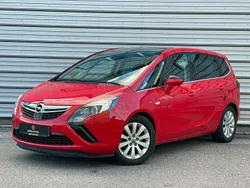 Röd Begagnad 2015 Opel Zafira Tourer Minibuss | 149 900 kr (Lite dyr)