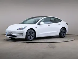 Vit Begagnad 2022 Tesla Model 3 Standard Range Sedan | 265 000 kr (Superpris)