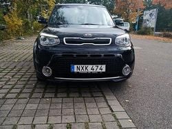 Svart Begagnad 2016 Kia Soul SUV | 85 000 kr (Bra pris)