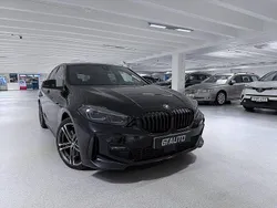Svart Begagnad 2021 BMW 120 M Sport Halvkombi | 329 900 kr (Lite dyr)