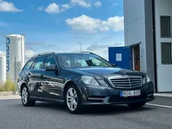 Mörkgrå (grå) Begagnad 2013 Mercedes E200 Classic Kombi | 99 900 kr (Lite dyr)