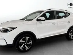 Vit (white) Begagnad 2022 MG ZS Luxury Sedan | 249 900 kr (Superpris)