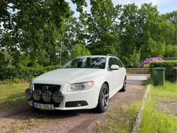 Vit Begagnad 2013 Volvo V70 Kombi | 70 000 kr (Marknadspris)