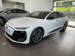 Vit Ny 2025 Audi e-tron S-Line SUV | 932 200 kr