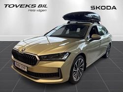 Ljusgul (ice tea yellow metallic) Ny 2024 Skoda Superb LAURIN & KLEMENT Kombi | 499 900 kr (Lite dyr)