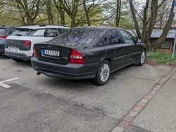 Grå Begagnad 2000 Volvo S80 Sedan | 18 000 kr (Marknadspris)