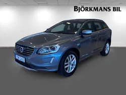 Grå Begagnad 2017 Volvo XC60 Momentum SUV | 199 000 kr (Marknadspris)