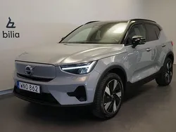 Grå Begagnad 2023 Volvo XC40 Core SUV | 398 500 kr