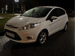 Vit Begagnad 2011 Ford Fiesta Titanium Halvkombi | 33 000 kr (Bra pris)