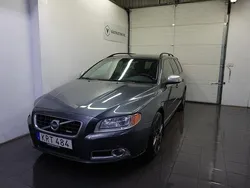 Grå Begagnad 2010 Volvo V70 R-Design Kombi | 99 900 kr (Lite dyr)