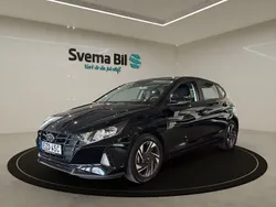 Svart Begagnad 2022 Hyundai i20 Essential Halvkombi | 159 900 kr (Marknadspris)
