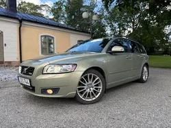 Grön Begagnad 2010 Volvo V50 Momentum Kombi | 34 900 kr (Marknadspris)