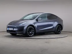 Grå (midnight silver (metallic)) Begagnad 2023 Tesla Model Y Standard Range SUV | 385 000 kr (Bra pris)
