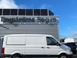 Vit (candyvit) Begagnad 2023 VW Crafter Van | 459 000 kr (Bra pris)