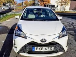 Vit Begagnad 2019 Toyota Yaris Multidrive S Halvkombi | 139 900 kr (Marknadspris)
