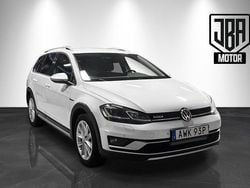 Vit Begagnad 2020 VW Golf Alltrack Kombi | 189 900 kr (Marknadspris)