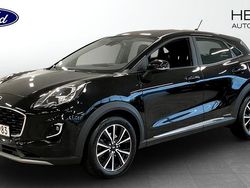 Svart (black) Begagnad 2022 Ford Puma Titanium SUV | 199 000 kr (Marknadspris)