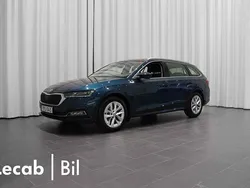 Blå (lava blue metallic) Begagnad 2024 Skoda Octavia Kombi | 289 500 kr (Marknadspris)
