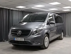 Grå Begagnad 2023 Mercedes Vito Minibuss | 611 250 kr