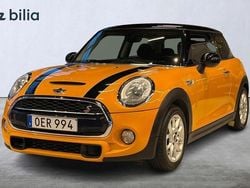 Flerfärgad Begagnad 2014 Mini Cooper S Halvkombi | 142 900 kr (Marknadspris)