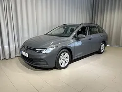 Grå Begagnad 2024 VW Golf VIII Life Kombi | 299 900 kr (Marknadspris)