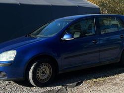 Blå Begagnad 2005 VW Golf IV Trendline Halvkombi | 16 000 kr (Marknadspris)
