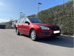 Röd Begagnad 2006 Ford Focus Kombi | 34 900 kr (Marknadspris)
