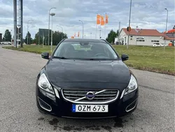 Svart Begagnad 2013 Volvo V60 Momentum Kombi | 70 000 kr (Bra pris)