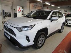 Vit Begagnad 2023 Toyota RAV4 Kombi | 347 000 kr