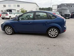 Blå Begagnad 2009 Ford Focus Halvkombi | 17 900 kr (Bra pris)