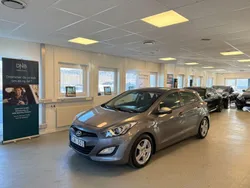 Grå Begagnad 2013 Hyundai i30 Select Halvkombi | 69 900 kr (Bra pris)