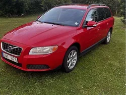 Röd Begagnad 2010 Volvo V70 Kombi | 49 750 kr (Superpris)