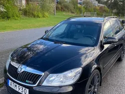 Svart Begagnad 2011 Skoda Octavia RS Kombi | 64 000 kr (Superpris)