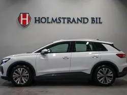Vit Begagnad 2022 Audi Q4 e-tron Comfort SUV | 369 900 kr (Bra pris)