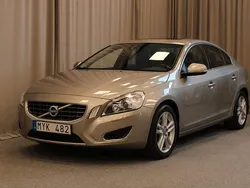 Ljusbrun Begagnad 2012 Volvo S60 Summum Sedan | 139 900 kr (Marknadspris)