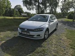 Vit Begagnad 2018 VW Polo Halvkombi | 125 000 kr (Marknadspris)