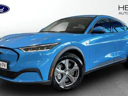 Blå (blue) Begagnad 2022 Ford Mustang Mach-E Standard Range SUV | 364 900 kr (Superpris)
