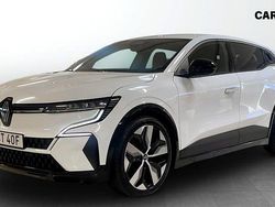 Vit (white) Begagnad 2023 Renault Mégane Halvkombi | 289 900 kr (Marknadspris)