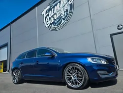 Blå (blåmetallic ) Begagnad 2015 Volvo V60 Ocean Race Kombi | 179 000 kr (Marknadspris)
