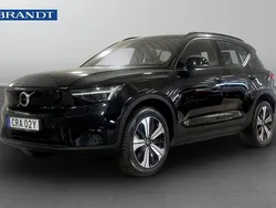 Svart Begagnad 2023 Volvo XC40 Plus SUV | 389 900 kr
